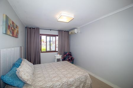 Casa à venda com 100m², 2 quartos e 2 vagas Casa à venda com 100m², 2 quartos e 2 vagasQuarto