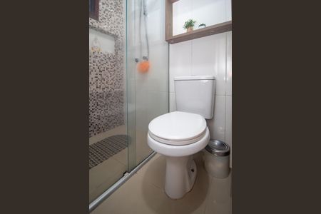 Casa à venda com 100m², 2 quartos e 2 vagas Casa à venda com 100m², 2 quartos e 2 vagasBanheiro