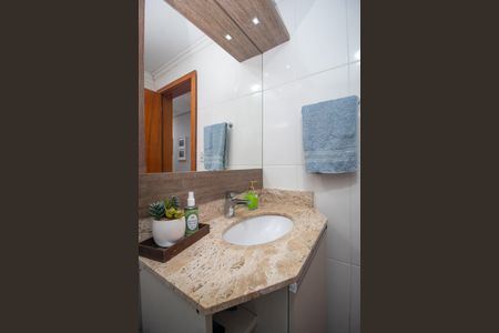 Casa à venda com 100m², 2 quartos e 2 vagas Casa à venda com 100m², 2 quartos e 2 vagasBanheiro