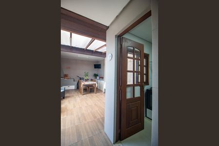 Casa à venda com 100m², 2 quartos e 2 vagas Casa à venda com 100m², 2 quartos e 2 vagasÁrea de Serviço