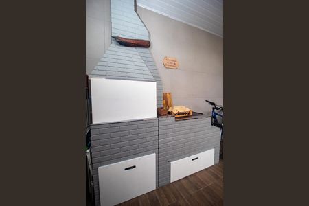 Casa à venda com 100m², 2 quartos e 2 vagas Casa à venda com 100m², 2 quartos e 2 vagasQuintal/Churrasqueira