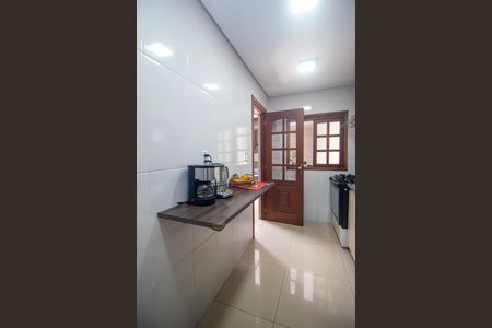 Casa à venda com 100m², 2 quartos e 2 vagas Casa à venda com 100m², 2 quartos e 2 vagasCozinha