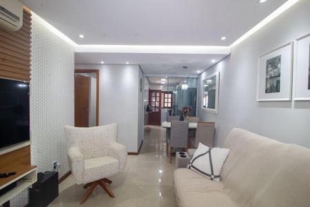 Casa à venda com 100m², 2 quartos e 2 vagas Casa à venda com 100m², 2 quartos e 2 vagasSala