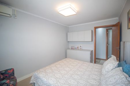 Casa à venda com 100m², 2 quartos e 2 vagas Casa à venda com 100m², 2 quartos e 2 vagasQuarto