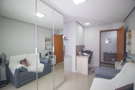 Casa à venda com 100m², 2 quartos e 2 vagas Casa à venda com 100m², 2 quartos e 2 vagasQuarto 2