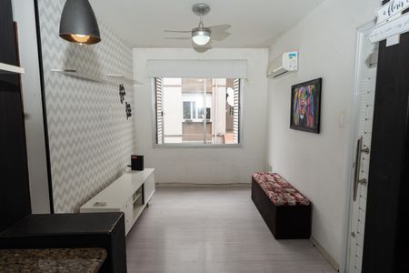 Sala de apartamento para alugar com 2 quartos, 59m² em Jardim Itu, Porto Alegre