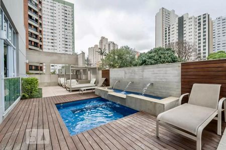 Apartamento para alugar com 40m², 1 quarto e 1 vagaPiscina