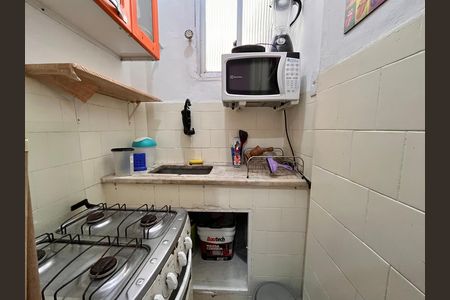 Cozinha de apartamento para alugar com 1 quarto, 26m² em Copacabana, Rio de Janeiro