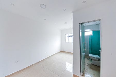 Suíte 1 de casa para alugar com 2 quartos, 60m² em Jardim Mimar, São Paulo