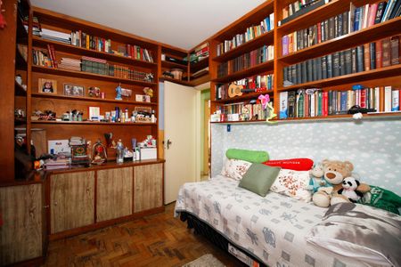 Apartamento à venda com 140m², 3 quartos e 1 vaga Apartamento à venda com 140m², 3 quartos e 1 vagaQuarto 1