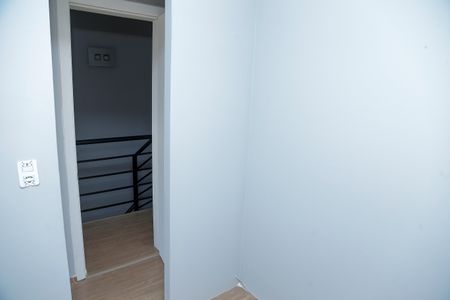 Casa de condomínio para alugar com 96m², 3 quartos e 2 vagasCloset