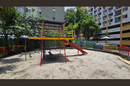 Apartamento à venda com 74m², 1 quarto e 1 vagaÁrea comum - Playground