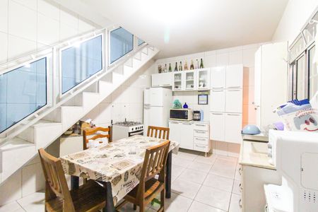 Casa à venda com 125m², 4 quartos e 2 vagasCozinha