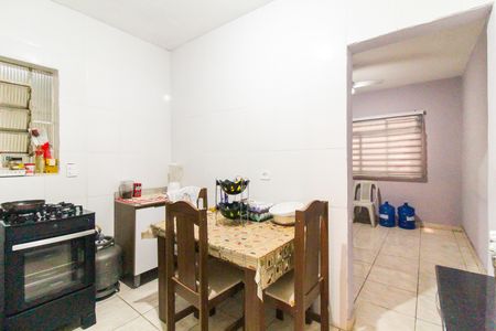 Casa à venda com 125m², 4 quartos e 2 vagasCozinha 2