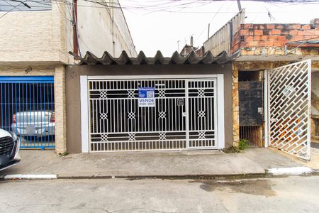 Casa à venda com 125m², 4 quartos e 2 vagasFachada + Placa