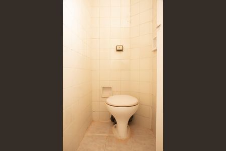 Apartamento para alugar com 63m², 2 quartos e sem vagaBanheiro de Serviço