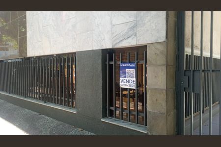 Apartamento à venda com 160m², 3 quartos e 2 vagas Apartamento à venda com 160m², 3 quartos e 2 vagasPlaca