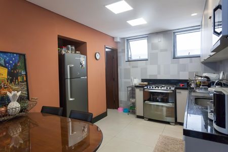 Apartamento à venda com 160m², 3 quartos e 2 vagas Apartamento à venda com 160m², 3 quartos e 2 vagasCozinha