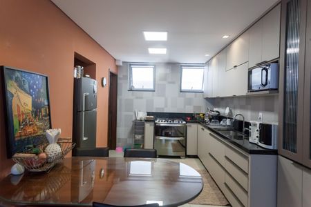 Apartamento à venda com 160m², 3 quartos e 2 vagas Apartamento à venda com 160m², 3 quartos e 2 vagasCozinha