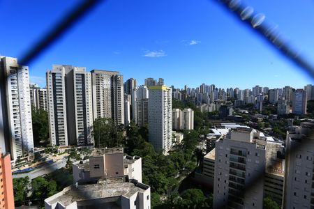 varanda vista de apartamento à venda com 2 quartos, 58m² em Santo Amaro, São Paulo