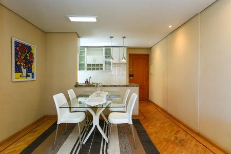 Apartamento à venda com 58m², 2 quartos e 2 vagasSala 