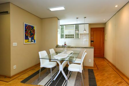Apartamento à venda com 58m², 2 quartos e 2 vagasSala 