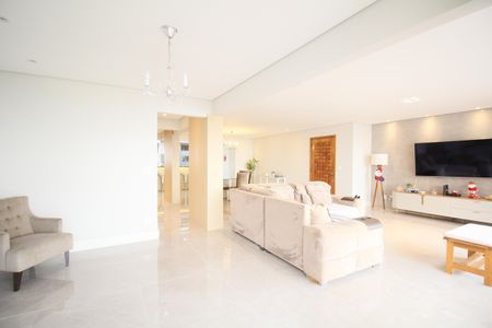 Apartamento à venda com 3 quartos, 211m² em Vila Suzana, São Paulo