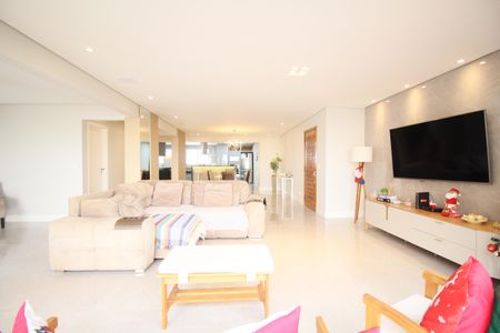 Apartamento à venda com 3 quartos, 211m² em Vila Suzana, São Paulo