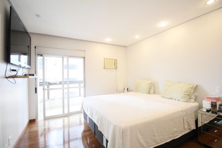 Apartamento à venda com 3 quartos, 211m² em Vila Suzana, São Paulo