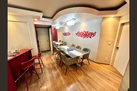 Apartamento à venda com 96m², 3 quartos e 2 vagas Apartamento à venda com 96m², 3 quartos e 2 vagasSala