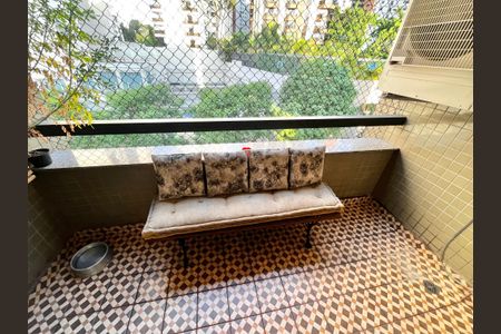 Apartamento à venda com 96m², 3 quartos e 2 vagas Apartamento à venda com 96m², 3 quartos e 2 vagasVaranda da Sala