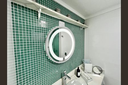 Apartamento à venda com 96m², 3 quartos e 2 vagas Apartamento à venda com 96m², 3 quartos e 2 vagasBanheiro da Suíte