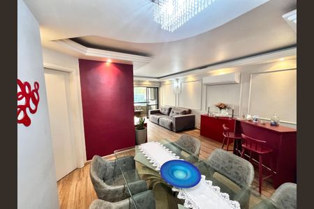 Apartamento à venda com 96m², 3 quartos e 2 vagas Apartamento à venda com 96m², 3 quartos e 2 vagasSala