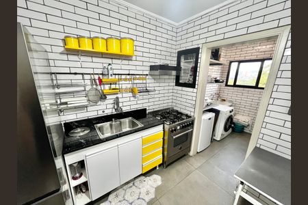 Apartamento à venda com 96m², 3 quartos e 2 vagas Apartamento à venda com 96m², 3 quartos e 2 vagasCozinha