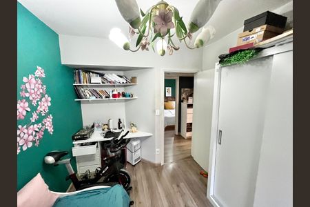 Apartamento à venda com 96m², 3 quartos e 2 vagas Apartamento à venda com 96m², 3 quartos e 2 vagasQuarto 2