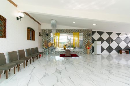 Casa para alugar com 220m², 4 quartos e 1 vaga Casa para alugar com 220m², 4 quartos e 1 vagaÁrea comum