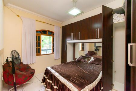 Casa para alugar com 220m², 4 quartos e 1 vaga Casa para alugar com 220m², 4 quartos e 1 vagaSuíte