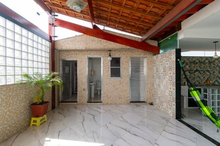 Casa para alugar com 220m², 4 quartos e 1 vaga Casa para alugar com 220m², 4 quartos e 1 vagaÁrea comum