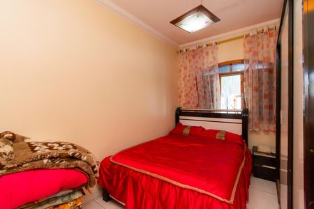 Casa para alugar com 220m², 4 quartos e 1 vaga Casa para alugar com 220m², 4 quartos e 1 vagaQuarto