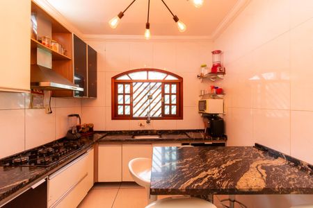 Casa para alugar com 220m², 4 quartos e 1 vaga Casa para alugar com 220m², 4 quartos e 1 vagaCozinha