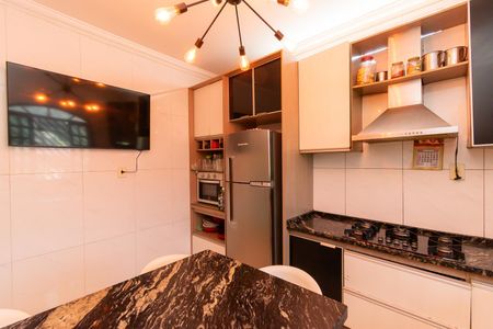 Casa para alugar com 220m², 4 quartos e 1 vaga Casa para alugar com 220m², 4 quartos e 1 vagaCozinha