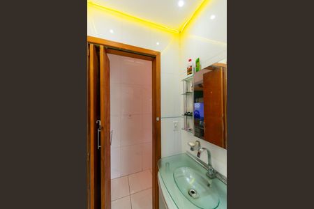 Casa para alugar com 220m², 4 quartos e 1 vaga Casa para alugar com 220m², 4 quartos e 1 vagaBanheiro Social