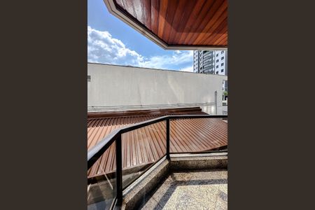 Apartamento à venda com 122m², 4 quartos e 2 vagasVaranda da Suíte