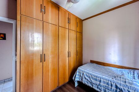 Apartamento à venda com 122m², 4 quartos e 2 vagasQuarto 2