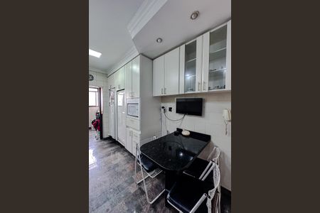 Apartamento à venda com 122m², 4 quartos e 2 vagasCozinha