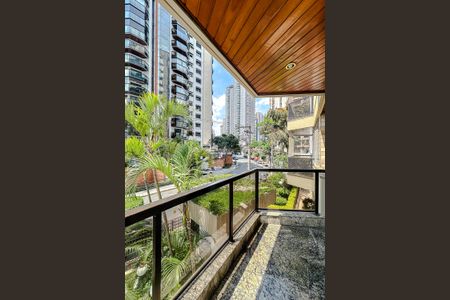 Apartamento à venda com 122m², 4 quartos e 2 vagasVaranda da Sala