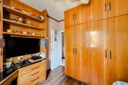 Apartamento à venda com 122m², 4 quartos e 2 vagasQuarto 2