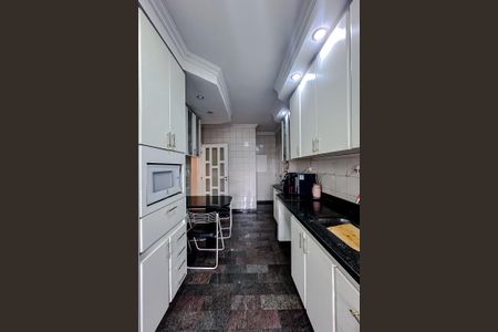 Apartamento à venda com 122m², 4 quartos e 2 vagasCozinha