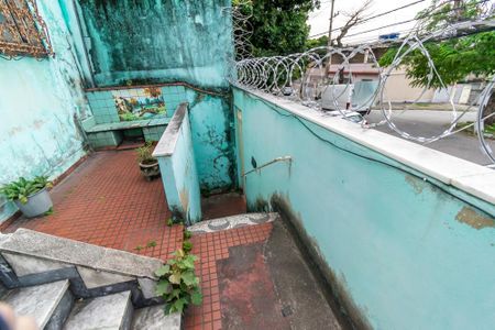 Casa à venda com 558m², 5 quartos e sem vaga Casa à venda com 558m², 5 quartos e sem vagaEscada de acesso