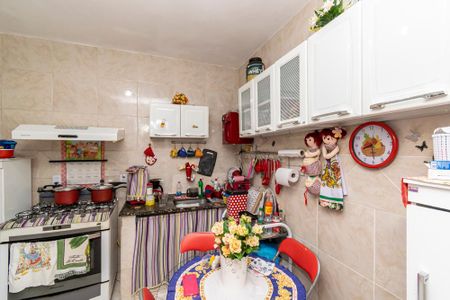 Casa à venda com 558m², 5 quartos e sem vaga Casa à venda com 558m², 5 quartos e sem vagaCasa 2 - Cozinha